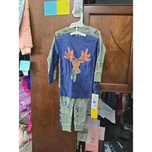 18m brand new two pairs of pajamas from carter's item.663